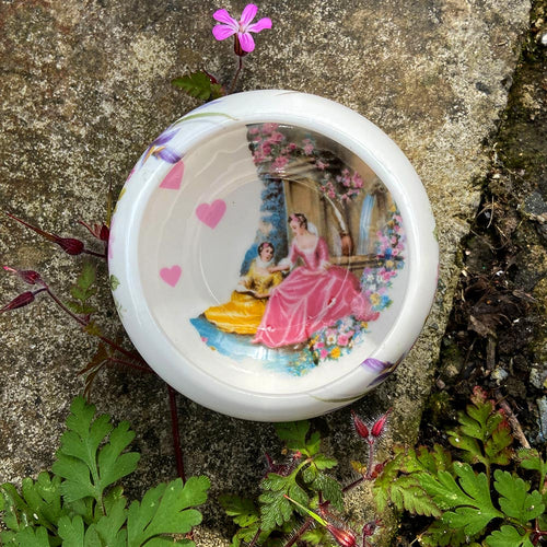 Ladies Love Candles - Tealight Holder