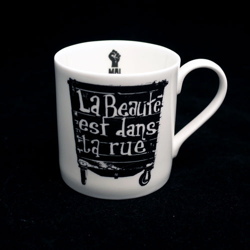 La Beauté est dans la Rue - Beauty is in the Street Mug